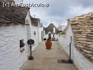 [P05] Cazare Romantic Trulli » foto by fvpmed
 - 
<span class="allrVoted glyphicon glyphicon-heart hidden" id="av819040"></span>
<a class="m-l-10 hidden" id="sv819040" onclick="voting_Foto_DelVot(,819040,20469)" role="button">șterge vot <span class="glyphicon glyphicon-remove"></span></a>
<a id="v9819040" class=" c-red"  onclick="voting_Foto_SetVot(819040)" role="button"><span class="glyphicon glyphicon-heart-empty"></span> <b>LIKE</b> = Votează poza</a> <img class="hidden"  id="f819040W9" src="/imagini/loader.gif" border="0" /><span class="AjErrMes hidden" id="e819040ErM"></span>