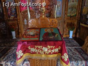 [P24] Mănăstirea Sfântul Prooroc Ilie din Toplița :naosul paraclisului ”Izvorul tămăduirii” cu icoana hramului » foto by mariana.olaru
 - 
<span class="allrVoted glyphicon glyphicon-heart hidden" id="av762980"></span>
<a class="m-l-10 hidden" id="sv762980" onclick="voting_Foto_DelVot(,762980,20563)" role="button">șterge vot <span class="glyphicon glyphicon-remove"></span></a>
<a id="v9762980" class=" c-red"  onclick="voting_Foto_SetVot(762980)" role="button"><span class="glyphicon glyphicon-heart-empty"></span> <b>LIKE</b> = Votează poza</a> <img class="hidden"  id="f762980W9" src="/imagini/loader.gif" border="0" /><span class="AjErrMes hidden" id="e762980ErM"></span>