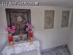 [P38] Mănăstirea Sfântul Prooroc Ilie din Toplița :cripta familiei Cristea cu mormintele surorilor patriarhului și al nepotului său » foto by mariana.olaru
 - 
<span class="allrVoted glyphicon glyphicon-heart hidden" id="av763034"></span>
<a class="m-l-10 hidden" id="sv763034" onclick="voting_Foto_DelVot(,763034,20563)" role="button">șterge vot <span class="glyphicon glyphicon-remove"></span></a>
<a id="v9763034" class=" c-red"  onclick="voting_Foto_SetVot(763034)" role="button"><span class="glyphicon glyphicon-heart-empty"></span> <b>LIKE</b> = Votează poza</a> <img class="hidden"  id="f763034W9" src="/imagini/loader.gif" border="0" /><span class="AjErrMes hidden" id="e763034ErM"></span>