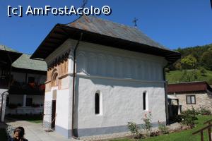 [P51] Schitul Iezer, Biserica Veche construită de Cuviosul Antonie » foto by mprofeanu
 - 
<span class="allrVoted glyphicon glyphicon-heart hidden" id="av1195926"></span>
<a class="m-l-10 hidden" id="sv1195926" onclick="voting_Foto_DelVot(,1195926,20571)" role="button">șterge vot <span class="glyphicon glyphicon-remove"></span></a>
<a id="v91195926" class=" c-red"  onclick="voting_Foto_SetVot(1195926)" role="button"><span class="glyphicon glyphicon-heart-empty"></span> <b>LIKE</b> = Votează poza</a> <img class="hidden"  id="f1195926W9" src="/imagini/loader.gif" border="0" /><span class="AjErrMes hidden" id="e1195926ErM"></span>