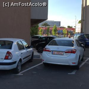 [P06] locurile de parcare din jurul hotelului Mihaela » foto by Dan&Ema
 - 
<span class="allrVoted glyphicon glyphicon-heart hidden" id="av763525"></span>
<a class="m-l-10 hidden" id="sv763525" onclick="voting_Foto_DelVot(,763525,20575)" role="button">șterge vot <span class="glyphicon glyphicon-remove"></span></a>
<a id="v9763525" class=" c-red"  onclick="voting_Foto_SetVot(763525)" role="button"><span class="glyphicon glyphicon-heart-empty"></span> <b>LIKE</b> = Votează poza</a> <img class="hidden"  id="f763525W9" src="/imagini/loader.gif" border="0" /><span class="AjErrMes hidden" id="e763525ErM"></span>