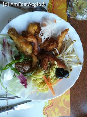 [P08] Prajeli, pui și salată. » foto by nelu73
 - 
<span class="allrVoted glyphicon glyphicon-heart hidden" id="av1066338"></span>
<a class="m-l-10 hidden" id="sv1066338" onclick="voting_Foto_DelVot(,1066338,20617)" role="button">șterge vot <span class="glyphicon glyphicon-remove"></span></a>
<a id="v91066338" class=" c-red"  onclick="voting_Foto_SetVot(1066338)" role="button"><span class="glyphicon glyphicon-heart-empty"></span> <b>LIKE</b> = Votează poza</a> <img class="hidden"  id="f1066338W9" src="/imagini/loader.gif" border="0" /><span class="AjErrMes hidden" id="e1066338ErM"></span>
