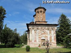 [P05] frumoasa biserica a Manastirii Snagov » foto by Locomotiva
 - 
<span class="allrVoted glyphicon glyphicon-heart hidden" id="av575367"></span>
<a class="m-l-10 hidden" id="sv575367" onclick="voting_Foto_DelVot(,575367,20723)" role="button">șterge vot <span class="glyphicon glyphicon-remove"></span></a>
<a id="v9575367" class=" c-red"  onclick="voting_Foto_SetVot(575367)" role="button"><span class="glyphicon glyphicon-heart-empty"></span> <b>LIKE</b> = Votează poza</a> <img class="hidden"  id="f575367W9" src="/imagini/loader.gif" border="0" /><span class="AjErrMes hidden" id="e575367ErM"></span>