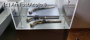 [P40] Expoziția Curtea Domnească: pistoale cu cremene, sec. 18 » foto by Carmen Ion
 - 
<span class="allrVoted glyphicon glyphicon-heart hidden" id="av1505459"></span>
<a class="m-l-10 hidden" id="sv1505459" onclick="voting_Foto_DelVot(,1505459,20792)" role="button">șterge vot <span class="glyphicon glyphicon-remove"></span></a>
<a id="v91505459" class=" c-red"  onclick="voting_Foto_SetVot(1505459)" role="button"><span class="glyphicon glyphicon-heart-empty"></span> <b>LIKE</b> = Votează poza</a> <img class="hidden"  id="f1505459W9" src="/imagini/loader.gif" border="0" /><span class="AjErrMes hidden" id="e1505459ErM"></span>