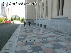 [P32] 32. Trotuarul ce înconjoară Palatul, cu dale de formă și culori diferite, și cu colectoare a apelor pluviale.  » foto by doinafil
 - 
<span class="allrVoted glyphicon glyphicon-heart hidden" id="av971509"></span>
<a class="m-l-10 hidden" id="sv971509" onclick="voting_Foto_DelVot(,971509,20792)" role="button">șterge vot <span class="glyphicon glyphicon-remove"></span></a>
<a id="v9971509" class=" c-red"  onclick="voting_Foto_SetVot(971509)" role="button"><span class="glyphicon glyphicon-heart-empty"></span> <b>LIKE</b> = Votează poza</a> <img class="hidden"  id="f971509W9" src="/imagini/loader.gif" border="0" /><span class="AjErrMes hidden" id="e971509ErM"></span>
