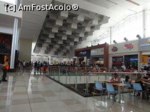 [P08] la ultimul nivel din mall, numai locatii pt luat masa la preturi pana in 15$/meniu » foto by grecudoina
 - 
<span class="allrVoted glyphicon glyphicon-heart hidden" id="av787185"></span>
<a class="m-l-10 hidden" id="sv787185" onclick="voting_Foto_DelVot(,787185,20977)" role="button">șterge vot <span class="glyphicon glyphicon-remove"></span></a>
<a id="v9787185" class=" c-red"  onclick="voting_Foto_SetVot(787185)" role="button"><span class="glyphicon glyphicon-heart-empty"></span> <b>LIKE</b> = Votează poza</a> <img class="hidden"  id="f787185W9" src="/imagini/loader.gif" border="0" /><span class="AjErrMes hidden" id="e787185ErM"></span>