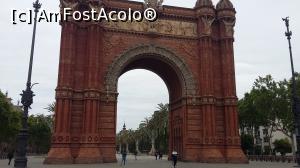 [P32] Arcul de Triumf, Barcelona » foto by raducondurache
 - 
<span class="allrVoted glyphicon glyphicon-heart hidden" id="av849351"></span>
<a class="m-l-10 hidden" id="sv849351" onclick="voting_Foto_DelVot(,849351,21008)" role="button">șterge vot <span class="glyphicon glyphicon-remove"></span></a>
<a id="v9849351" class=" c-red"  onclick="voting_Foto_SetVot(849351)" role="button"><span class="glyphicon glyphicon-heart-empty"></span> <b>LIKE</b> = Votează poza</a> <img class="hidden"  id="f849351W9" src="/imagini/loader.gif" border="0" /><span class="AjErrMes hidden" id="e849351ErM"></span>