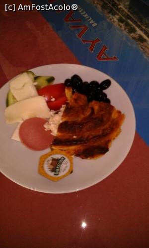 [P09] micul, mare - dejun la Nil Hotel » foto by adrianbogdan
 - 
<span class="allrVoted glyphicon glyphicon-heart hidden" id="av791963"></span>
<a class="m-l-10 hidden" id="sv791963" onclick="voting_Foto_DelVot(,791963,21013)" role="button">șterge vot <span class="glyphicon glyphicon-remove"></span></a>
<a id="v9791963" class=" c-red"  onclick="voting_Foto_SetVot(791963)" role="button"><span class="glyphicon glyphicon-heart-empty"></span> <b>LIKE</b> = Votează poza</a> <img class="hidden"  id="f791963W9" src="/imagini/loader.gif" border="0" /><span class="AjErrMes hidden" id="e791963ErM"></span>