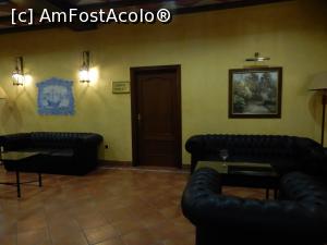 [P18] Același lobby.  » foto by alinaro
 - 
<span class="allrVoted glyphicon glyphicon-heart hidden" id="av789576"></span>
<a class="m-l-10 hidden" id="sv789576" onclick="voting_Foto_DelVot(,789576,21021)" role="button">șterge vot <span class="glyphicon glyphicon-remove"></span></a>
<a id="v9789576" class=" c-red"  onclick="voting_Foto_SetVot(789576)" role="button"><span class="glyphicon glyphicon-heart-empty"></span> <b>LIKE</b> = Votează poza</a> <img class="hidden"  id="f789576W9" src="/imagini/loader.gif" border="0" /><span class="AjErrMes hidden" id="e789576ErM"></span>