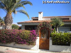 [P05] Casa unui localnic pe drumul spre mare » foto by didona_stelea
 - 
<span class="allrVoted glyphicon glyphicon-heart hidden" id="av539858"></span>
<a class="m-l-10 hidden" id="sv539858" onclick="voting_Foto_DelVot(,539858,21026)" role="button">șterge vot <span class="glyphicon glyphicon-remove"></span></a>
<a id="v9539858" class=" c-red"  onclick="voting_Foto_SetVot(539858)" role="button"><span class="glyphicon glyphicon-heart-empty"></span> <b>LIKE</b> = Votează poza</a> <img class="hidden"  id="f539858W9" src="/imagini/loader.gif" border="0" /><span class="AjErrMes hidden" id="e539858ErM"></span>