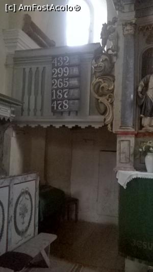 [P17] tablita cu piesele ce urmau a fi cantate la orga » foto by zlatna
 - 
<span class="allrVoted glyphicon glyphicon-heart hidden" id="av772460"></span>
<a class="m-l-10 hidden" id="sv772460" onclick="voting_Foto_DelVot(,772460,21040)" role="button">șterge vot <span class="glyphicon glyphicon-remove"></span></a>
<a id="v9772460" class=" c-red"  onclick="voting_Foto_SetVot(772460)" role="button"><span class="glyphicon glyphicon-heart-empty"></span> <b>LIKE</b> = Votează poza</a> <img class="hidden"  id="f772460W9" src="/imagini/loader.gif" border="0" /><span class="AjErrMes hidden" id="e772460ErM"></span>