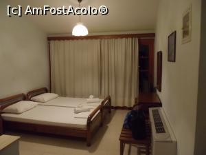 [P13] De la intrare, camera de la Europe Hotel, Argostoli, în ansamblu » foto by irinad
 - 
<span class="allrVoted glyphicon glyphicon-heart hidden" id="av792744"></span>
<a class="m-l-10 hidden" id="sv792744" onclick="voting_Foto_DelVot(,792744,21070)" role="button">șterge vot <span class="glyphicon glyphicon-remove"></span></a>
<a id="v9792744" class=" c-red"  onclick="voting_Foto_SetVot(792744)" role="button"><span class="glyphicon glyphicon-heart-empty"></span> <b>LIKE</b> = Votează poza</a> <img class="hidden"  id="f792744W9" src="/imagini/loader.gif" border="0" /><span class="AjErrMes hidden" id="e792744ErM"></span>