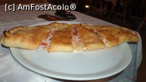 [P43] 'Alkyoni pizza', frumoasa terasă cu platani... -Şi o 'Marguerita' în varianta calzzone » foto by Lyssys
 - 
<span class="allrVoted glyphicon glyphicon-heart hidden" id="av793891"></span>
<a class="m-l-10 hidden" id="sv793891" onclick="voting_Foto_DelVot(,793891,21082)" role="button">șterge vot <span class="glyphicon glyphicon-remove"></span></a>
<a id="v9793891" class=" c-red"  onclick="voting_Foto_SetVot(793891)" role="button"><span class="glyphicon glyphicon-heart-empty"></span> <b>LIKE</b> = Votează poza</a> <img class="hidden"  id="f793891W9" src="/imagini/loader.gif" border="0" /><span class="AjErrMes hidden" id="e793891ErM"></span>