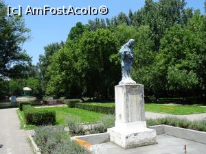 [P20] Statuia intitulată „Isvorul Susurul”, copie după cea aflată în Cișmigiul bucureștean.  » foto by tata123 🔱
 - 
<span class="allrVoted glyphicon glyphicon-heart hidden" id="av1087726"></span>
<a class="m-l-10 hidden" id="sv1087726" onclick="voting_Foto_DelVot(,1087726,21093)" role="button">șterge vot <span class="glyphicon glyphicon-remove"></span></a>
<a id="v91087726" class=" c-red"  onclick="voting_Foto_SetVot(1087726)" role="button"><span class="glyphicon glyphicon-heart-empty"></span> <b>LIKE</b> = Votează poza</a> <img class="hidden"  id="f1087726W9" src="/imagini/loader.gif" border="0" /><span class="AjErrMes hidden" id="e1087726ErM"></span>