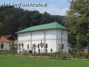 [P08] Biserica-bolniță cu hramul „Adormirea Maicii Domnului” - Arhiepiscopia Râmnicului.  » foto by tata123 🔱
 - 
<span class="allrVoted glyphicon glyphicon-heart hidden" id="av796204"></span>
<a class="m-l-10 hidden" id="sv796204" onclick="voting_Foto_DelVot(,796204,21115)" role="button">șterge vot <span class="glyphicon glyphicon-remove"></span></a>
<a id="v9796204" class=" c-red"  onclick="voting_Foto_SetVot(796204)" role="button"><span class="glyphicon glyphicon-heart-empty"></span> <b>LIKE</b> = Votează poza</a> <img class="hidden"  id="f796204W9" src="/imagini/loader.gif" border="0" /><span class="AjErrMes hidden" id="e796204ErM"></span>