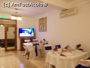 [P24] Parte din restaurant.  » foto by elviramvio
 - 
<span class="allrVoted glyphicon glyphicon-heart hidden" id="av799467"></span>
<a class="m-l-10 hidden" id="sv799467" onclick="voting_Foto_DelVot(,799467,21145)" role="button">șterge vot <span class="glyphicon glyphicon-remove"></span></a>
<a id="v9799467" class=" c-red"  onclick="voting_Foto_SetVot(799467)" role="button"><span class="glyphicon glyphicon-heart-empty"></span> <b>LIKE</b> = Votează poza</a> <img class="hidden"  id="f799467W9" src="/imagini/loader.gif" border="0" /><span class="AjErrMes hidden" id="e799467ErM"></span>