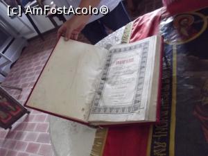 [P26] Manastirea Varbila - carte de la 1865 pe care doamna muzeograf ne-a deschis-o cu mare drag sa ne arate ce veche este » foto by mishu
 - 
<span class="allrVoted glyphicon glyphicon-heart hidden" id="av799365"></span>
<a class="m-l-10 hidden" id="sv799365" onclick="voting_Foto_DelVot(,799365,21147)" role="button">șterge vot <span class="glyphicon glyphicon-remove"></span></a>
<a id="v9799365" class=" c-red"  onclick="voting_Foto_SetVot(799365)" role="button"><span class="glyphicon glyphicon-heart-empty"></span> <b>LIKE</b> = Votează poza</a> <img class="hidden"  id="f799365W9" src="/imagini/loader.gif" border="0" /><span class="AjErrMes hidden" id="e799365ErM"></span>