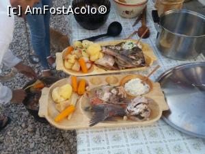 [P02] o portie de familie de bors pescaresc... zeama aferenta era in bolul maroniu » foto by catalincta
 - 
<span class="allrVoted glyphicon glyphicon-heart hidden" id="av991803"></span>
<a class="m-l-10 hidden" id="sv991803" onclick="voting_Foto_DelVot(,991803,21205)" role="button">șterge vot <span class="glyphicon glyphicon-remove"></span></a>
<a id="v9991803" class=" c-red"  onclick="voting_Foto_SetVot(991803)" role="button"><span class="glyphicon glyphicon-heart-empty"></span> <b>LIKE</b> = Votează poza</a> <img class="hidden"  id="f991803W9" src="/imagini/loader.gif" border="0" /><span class="AjErrMes hidden" id="e991803ErM"></span>