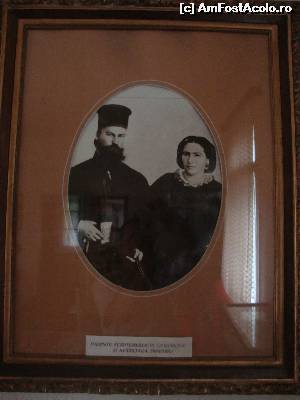 [P09] Fotografie cu părinții lui Calistrat Hogaș - Gheorghe și Mărioara Dimitriu.  » foto by Floryn81
 - 
<span class="allrVoted glyphicon glyphicon-heart hidden" id="av544201"></span>
<a class="m-l-10 hidden" id="sv544201" onclick="voting_Foto_DelVot(,544201,21211)" role="button">șterge vot <span class="glyphicon glyphicon-remove"></span></a>
<a id="v9544201" class=" c-red"  onclick="voting_Foto_SetVot(544201)" role="button"><span class="glyphicon glyphicon-heart-empty"></span> <b>LIKE</b> = Votează poza</a> <img class="hidden"  id="f544201W9" src="/imagini/loader.gif" border="0" /><span class="AjErrMes hidden" id="e544201ErM"></span>
