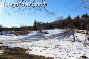 [P29] Mănăstirea Slănic, Argeş, Poarta văzută de la iazuri » foto by mprofeanu
 - 
<span class="allrVoted glyphicon glyphicon-heart hidden" id="av938955"></span>
<a class="m-l-10 hidden" id="sv938955" onclick="voting_Foto_DelVot(,938955,21248)" role="button">șterge vot <span class="glyphicon glyphicon-remove"></span></a>
<a id="v9938955" class=" c-red"  onclick="voting_Foto_SetVot(938955)" role="button"><span class="glyphicon glyphicon-heart-empty"></span> <b>LIKE</b> = Votează poza</a> <img class="hidden"  id="f938955W9" src="/imagini/loader.gif" border="0" /><span class="AjErrMes hidden" id="e938955ErM"></span>