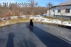 [P30] Mănăstirea Slănic, Argeş, Am Fost Acolo, pe malul iazului mic și am privit patinatoarea...  » foto by mprofeanu
 - 
<span class="allrVoted glyphicon glyphicon-heart hidden" id="av938956"></span>
<a class="m-l-10 hidden" id="sv938956" onclick="voting_Foto_DelVot(,938956,21248)" role="button">șterge vot <span class="glyphicon glyphicon-remove"></span></a>
<a id="v9938956" class=" c-red"  onclick="voting_Foto_SetVot(938956)" role="button"><span class="glyphicon glyphicon-heart-empty"></span> <b>LIKE</b> = Votează poza</a> <img class="hidden"  id="f938956W9" src="/imagini/loader.gif" border="0" /><span class="AjErrMes hidden" id="e938956ErM"></span>