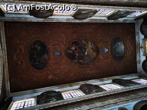 [P82] Prin orașul vechi Gallipoli; plafonul catedralei » foto by crismis
 - 
<span class="allrVoted glyphicon glyphicon-heart hidden" id="av1285000"></span>
<a class="m-l-10 hidden" id="sv1285000" onclick="voting_Foto_DelVot(,1285000,21287)" role="button">șterge vot <span class="glyphicon glyphicon-remove"></span></a>
<a id="v91285000" class=" c-red"  onclick="voting_Foto_SetVot(1285000)" role="button"><span class="glyphicon glyphicon-heart-empty"></span> <b>LIKE</b> = Votează poza</a> <img class="hidden"  id="f1285000W9" src="/imagini/loader.gif" border="0" /><span class="AjErrMes hidden" id="e1285000ErM"></span>