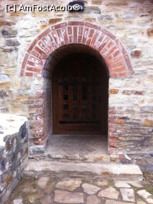 [P09] Ușa de intrare în subteranul cetății » foto by Yersinia Pestis
 - 
<span class="allrVoted glyphicon glyphicon-heart hidden" id="av816472"></span>
<a class="m-l-10 hidden" id="sv816472" onclick="voting_Foto_DelVot(,816472,21314)" role="button">șterge vot <span class="glyphicon glyphicon-remove"></span></a>
<a id="v9816472" class=" c-red"  onclick="voting_Foto_SetVot(816472)" role="button"><span class="glyphicon glyphicon-heart-empty"></span> <b>LIKE</b> = Votează poza</a> <img class="hidden"  id="f816472W9" src="/imagini/loader.gif" border="0" /><span class="AjErrMes hidden" id="e816472ErM"></span>