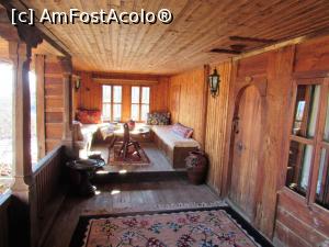[P29] Etajul pensiunii, cu zona de relaxare semi-inchisa si intrarea in una din camere » foto by Testosu'
 - 
<span class="allrVoted glyphicon glyphicon-heart hidden" id="av817728"></span>
<a class="m-l-10 hidden" id="sv817728" onclick="voting_Foto_DelVot(,817728,21323)" role="button">șterge vot <span class="glyphicon glyphicon-remove"></span></a>
<a id="v9817728" class=" c-red"  onclick="voting_Foto_SetVot(817728)" role="button"><span class="glyphicon glyphicon-heart-empty"></span> <b>LIKE</b> = Votează poza</a> <img class="hidden"  id="f817728W9" src="/imagini/loader.gif" border="0" /><span class="AjErrMes hidden" id="e817728ErM"></span>