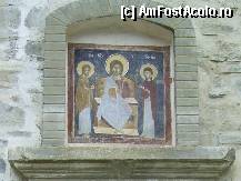 [P12] Manastirea Pangarati - Biserica veche, detaliu arhitectural deasupra intrarii de la parter. » foto by iulianic
 - 
<span class="allrVoted glyphicon glyphicon-heart hidden" id="av308241"></span>
<a class="m-l-10 hidden" id="sv308241" onclick="voting_Foto_DelVot(,308241,21332)" role="button">șterge vot <span class="glyphicon glyphicon-remove"></span></a>
<a id="v9308241" class=" c-red"  onclick="voting_Foto_SetVot(308241)" role="button"><span class="glyphicon glyphicon-heart-empty"></span> <b>LIKE</b> = Votează poza</a> <img class="hidden"  id="f308241W9" src="/imagini/loader.gif" border="0" /><span class="AjErrMes hidden" id="e308241ErM"></span>