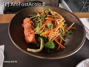 [P18] Stone Grill - salata cu somon fume » foto by nicole33
 - 
<span class="allrVoted glyphicon glyphicon-heart hidden" id="av1495335"></span>
<a class="m-l-10 hidden" id="sv1495335" onclick="voting_Foto_DelVot(,1495335,21354)" role="button">șterge vot <span class="glyphicon glyphicon-remove"></span></a>
<a id="v91495335" class=" c-red"  onclick="voting_Foto_SetVot(1495335)" role="button"><span class="glyphicon glyphicon-heart-empty"></span> <b>LIKE</b> = Votează poza</a> <img class="hidden"  id="f1495335W9" src="/imagini/loader.gif" border="0" /><span class="AjErrMes hidden" id="e1495335ErM"></span>