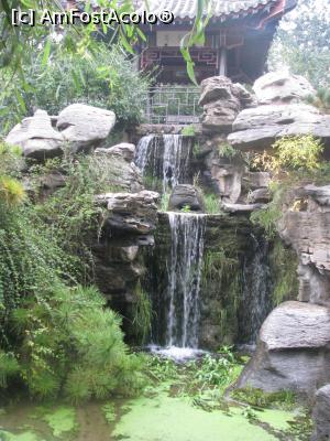[P40] Baotu Spring Park - deasupra izvorului era un pavilion de relaxare cu mese si scaune din piatra » foto by mishu
 - 
<span class="allrVoted glyphicon glyphicon-heart hidden" id="av824283"></span>
<a class="m-l-10 hidden" id="sv824283" onclick="voting_Foto_DelVot(,824283,21375)" role="button">șterge vot <span class="glyphicon glyphicon-remove"></span></a>
<a id="v9824283" class=" c-red"  onclick="voting_Foto_SetVot(824283)" role="button"><span class="glyphicon glyphicon-heart-empty"></span> <b>LIKE</b> = Votează poza</a> <img class="hidden"  id="f824283W9" src="/imagini/loader.gif" border="0" /><span class="AjErrMes hidden" id="e824283ErM"></span>
