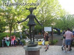 [P12] Frumosul parc al orasului Otopeni, e plin de copii » foto by dorgo
 - 
<span class="allrVoted glyphicon glyphicon-heart hidden" id="av826763"></span>
<a class="m-l-10 hidden" id="sv826763" onclick="voting_Foto_DelVot(,826763,21410)" role="button">șterge vot <span class="glyphicon glyphicon-remove"></span></a>
<a id="v9826763" class=" c-red"  onclick="voting_Foto_SetVot(826763)" role="button"><span class="glyphicon glyphicon-heart-empty"></span> <b>LIKE</b> = Votează poza</a> <img class="hidden"  id="f826763W9" src="/imagini/loader.gif" border="0" /><span class="AjErrMes hidden" id="e826763ErM"></span>