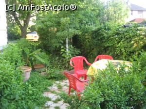 [P21] Ei, gata, aici in curtea 'Casei Gabriela' ma asez la o cafea ca sa scriu reviul pentru AFA » foto by dorgo
 - 
<span class="allrVoted glyphicon glyphicon-heart hidden" id="av826773"></span>
<a class="m-l-10 hidden" id="sv826773" onclick="voting_Foto_DelVot(,826773,21410)" role="button">șterge vot <span class="glyphicon glyphicon-remove"></span></a>
<a id="v9826773" class=" c-red"  onclick="voting_Foto_SetVot(826773)" role="button"><span class="glyphicon glyphicon-heart-empty"></span> <b>LIKE</b> = Votează poza</a> <img class="hidden"  id="f826773W9" src="/imagini/loader.gif" border="0" /><span class="AjErrMes hidden" id="e826773ErM"></span>