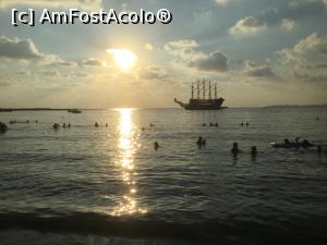 [P30] Lonicera Resort & Spa - Apus de soare » foto by mishu
 - 
<span class="allrVoted glyphicon glyphicon-heart hidden" id="av1012247"></span>
<a class="m-l-10 hidden" id="sv1012247" onclick="voting_Foto_DelVot(,1012247,21411)" role="button">șterge vot <span class="glyphicon glyphicon-remove"></span></a>
<a id="v91012247" class=" c-red"  onclick="voting_Foto_SetVot(1012247)" role="button"><span class="glyphicon glyphicon-heart-empty"></span> <b>LIKE</b> = Votează poza</a> <img class="hidden"  id="f1012247W9" src="/imagini/loader.gif" border="0" /><span class="AjErrMes hidden" id="e1012247ErM"></span>