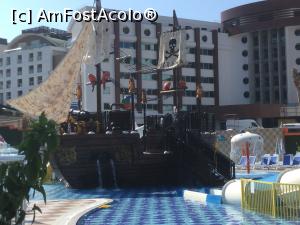 [P43] Lonicera Resort & Spa - Aquapark » foto by mishu
 - 
<span class="allrVoted glyphicon glyphicon-heart hidden" id="av1012260"></span>
<a class="m-l-10 hidden" id="sv1012260" onclick="voting_Foto_DelVot(,1012260,21411)" role="button">șterge vot <span class="glyphicon glyphicon-remove"></span></a>
<a id="v91012260" class=" c-red"  onclick="voting_Foto_SetVot(1012260)" role="button"><span class="glyphicon glyphicon-heart-empty"></span> <b>LIKE</b> = Votează poza</a> <img class="hidden"  id="f1012260W9" src="/imagini/loader.gif" border="0" /><span class="AjErrMes hidden" id="e1012260ErM"></span>