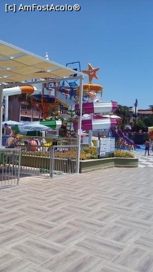 [P25] aqua park » foto by michaela_1961
 - 
<span class="allrVoted glyphicon glyphicon-heart hidden" id="av975955"></span>
<a class="m-l-10 hidden" id="sv975955" onclick="voting_Foto_DelVot(,975955,21411)" role="button">șterge vot <span class="glyphicon glyphicon-remove"></span></a>
<a id="v9975955" class=" c-red"  onclick="voting_Foto_SetVot(975955)" role="button"><span class="glyphicon glyphicon-heart-empty"></span> <b>LIKE</b> = Votează poza</a> <img class="hidden"  id="f975955W9" src="/imagini/loader.gif" border="0" /><span class="AjErrMes hidden" id="e975955ErM"></span>