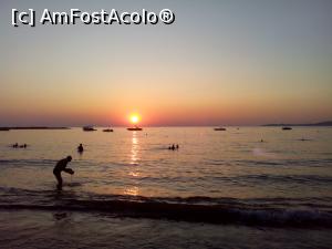 [P01] Apusul pe plaja.  » foto by Yoda
 - 
<span class="allrVoted glyphicon glyphicon-heart hidden" id="av1116254"></span>
<a class="m-l-10 hidden" id="sv1116254" onclick="voting_Foto_DelVot(,1116254,21411)" role="button">șterge vot <span class="glyphicon glyphicon-remove"></span></a>
<a id="v91116254" class=" c-red"  onclick="voting_Foto_SetVot(1116254)" role="button"><span class="glyphicon glyphicon-heart-empty"></span> <b>LIKE</b> = Votează poza</a> <img class="hidden"  id="f1116254W9" src="/imagini/loader.gif" border="0" /><span class="AjErrMes hidden" id="e1116254ErM"></span>