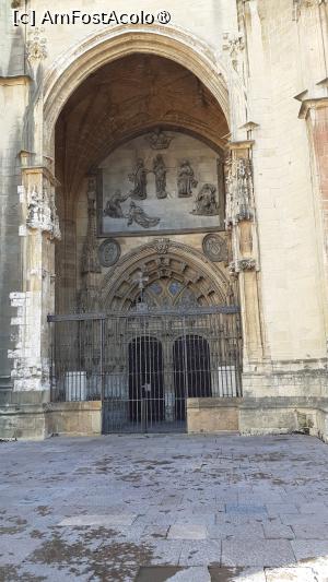 [P22] Catedrala, porticul » foto by Mitica49
 - 
<span class="allrVoted glyphicon glyphicon-heart hidden" id="av1424188"></span>
<a class="m-l-10 hidden" id="sv1424188" onclick="voting_Foto_DelVot(,1424188,21454)" role="button">șterge vot <span class="glyphicon glyphicon-remove"></span></a>
<a id="v91424188" class=" c-red"  onclick="voting_Foto_SetVot(1424188)" role="button"><span class="glyphicon glyphicon-heart-empty"></span> <b>LIKE</b> = Votează poza</a> <img class="hidden"  id="f1424188W9" src="/imagini/loader.gif" border="0" /><span class="AjErrMes hidden" id="e1424188ErM"></span>