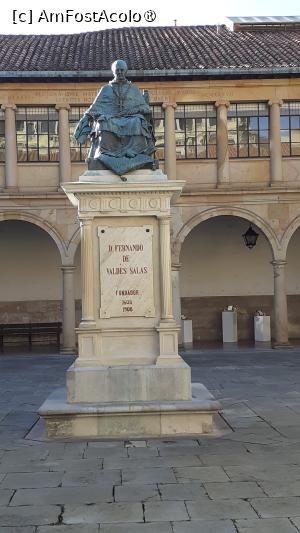 [P33] Universitatea Oviedo, statuia lui D. Fernando de Valdes Salas, fondator » foto by Mitica49
 - 
<span class="allrVoted glyphicon glyphicon-heart hidden" id="av1424199"></span>
<a class="m-l-10 hidden" id="sv1424199" onclick="voting_Foto_DelVot(,1424199,21454)" role="button">șterge vot <span class="glyphicon glyphicon-remove"></span></a>
<a id="v91424199" class=" c-red"  onclick="voting_Foto_SetVot(1424199)" role="button"><span class="glyphicon glyphicon-heart-empty"></span> <b>LIKE</b> = Votează poza</a> <img class="hidden"  id="f1424199W9" src="/imagini/loader.gif" border="0" /><span class="AjErrMes hidden" id="e1424199ErM"></span>