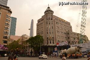 [P38] hoteluri de lux langa opera, in spate se vede turnul financiar (nu seamana cu burj al arab?)  » foto by andreea72
 - 
<span class="allrVoted glyphicon glyphicon-heart hidden" id="av593599"></span>
<a class="m-l-10 hidden" id="sv593599" onclick="voting_Foto_DelVot(,593599,21496)" role="button">șterge vot <span class="glyphicon glyphicon-remove"></span></a>
<a id="v9593599" class=" c-red"  onclick="voting_Foto_SetVot(593599)" role="button"><span class="glyphicon glyphicon-heart-empty"></span> <b>LIKE</b> = Votează poza</a> <img class="hidden"  id="f593599W9" src="/imagini/loader.gif" border="0" /><span class="AjErrMes hidden" id="e593599ErM"></span>