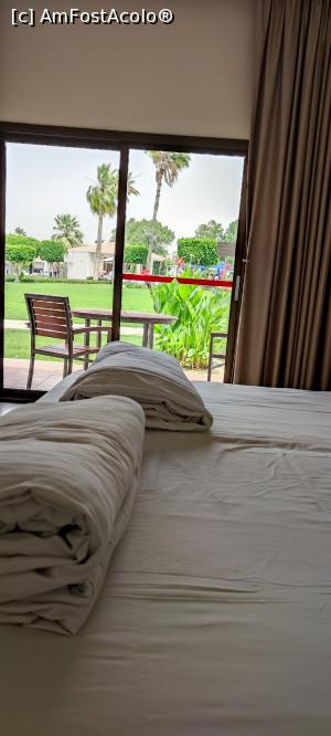 [P13] Vedere din camera » foto by luc64
 - 
<span class="allrVoted glyphicon glyphicon-heart hidden" id="av1306470"></span>
<a class="m-l-10 hidden" id="sv1306470" onclick="voting_Foto_DelVot(,1306470,21516)" role="button">șterge vot <span class="glyphicon glyphicon-remove"></span></a>
<a id="v91306470" class=" c-red"  onclick="voting_Foto_SetVot(1306470)" role="button"><span class="glyphicon glyphicon-heart-empty"></span> <b>LIKE</b> = Votează poza</a> <img class="hidden"  id="f1306470W9" src="/imagini/loader.gif" border="0" /><span class="AjErrMes hidden" id="e1306470ErM"></span>