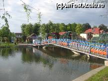 [P02] Nu, nu e podul Rialto din Venetia, e podul de peste 'bazinul de barci', pod  ce te conduce in complex, dupa ce ai platit 5 lei/zi intrarea » foto by dorgo
 - 
<span class="allrVoted glyphicon glyphicon-heart hidden" id="av200211"></span>
<a class="m-l-10 hidden" id="sv200211" onclick="voting_Foto_DelVot(,200211,21521)" role="button">șterge vot <span class="glyphicon glyphicon-remove"></span></a>
<a id="v9200211" class=" c-red"  onclick="voting_Foto_SetVot(200211)" role="button"><span class="glyphicon glyphicon-heart-empty"></span> <b>LIKE</b> = Votează poza</a> <img class="hidden"  id="f200211W9" src="/imagini/loader.gif" border="0" /><span class="AjErrMes hidden" id="e200211ErM"></span>