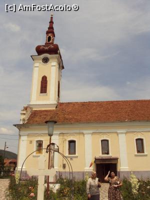 [P30] Biserica din Bozovici.  » foto by Carmen Ion
 - 
<span class="allrVoted glyphicon glyphicon-heart hidden" id="av774827"></span>
<a class="m-l-10 hidden" id="sv774827" onclick="voting_Foto_DelVot(,774827,21530)" role="button">șterge vot <span class="glyphicon glyphicon-remove"></span></a>
<a id="v9774827" class=" c-red"  onclick="voting_Foto_SetVot(774827)" role="button"><span class="glyphicon glyphicon-heart-empty"></span> <b>LIKE</b> = Votează poza</a> <img class="hidden"  id="f774827W9" src="/imagini/loader.gif" border="0" /><span class="AjErrMes hidden" id="e774827ErM"></span>
