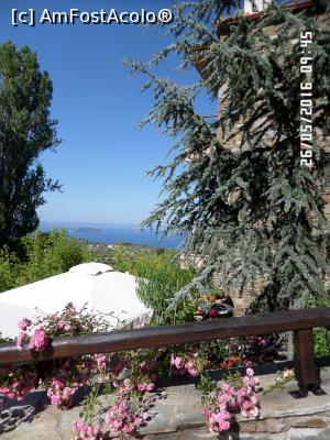 [P13] Pe străduțele din Parthenonas, în depărtare - insula Kelyfos » foto by Alina53
 - 
<span class="allrVoted glyphicon glyphicon-heart hidden" id="av833354"></span>
<a class="m-l-10 hidden" id="sv833354" onclick="voting_Foto_DelVot(,833354,21533)" role="button">șterge vot <span class="glyphicon glyphicon-remove"></span></a>
<a id="v9833354" class=" c-red"  onclick="voting_Foto_SetVot(833354)" role="button"><span class="glyphicon glyphicon-heart-empty"></span> <b>LIKE</b> = Votează poza</a> <img class="hidden"  id="f833354W9" src="/imagini/loader.gif" border="0" /><span class="AjErrMes hidden" id="e833354ErM"></span>