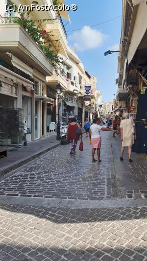 [P29] Souliou, principala stradă comercială din Rethymno. » foto by Carmen Ion
 - 
<span class="allrVoted glyphicon glyphicon-heart hidden" id="av1205738"></span>
<a class="m-l-10 hidden" id="sv1205738" onclick="voting_Foto_DelVot(,1205738,21565)" role="button">șterge vot <span class="glyphicon glyphicon-remove"></span></a>
<a id="v91205738" class=" c-red"  onclick="voting_Foto_SetVot(1205738)" role="button"><span class="glyphicon glyphicon-heart-empty"></span> <b>LIKE</b> = Votează poza</a> <img class="hidden"  id="f1205738W9" src="/imagini/loader.gif" border="0" /><span class="AjErrMes hidden" id="e1205738ErM"></span>