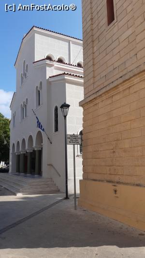 [P40] Catedrala din Rethymno. » foto by Carmen Ion
 - 
<span class="allrVoted glyphicon glyphicon-heart hidden" id="av1205749"></span>
<a class="m-l-10 hidden" id="sv1205749" onclick="voting_Foto_DelVot(,1205749,21565)" role="button">șterge vot <span class="glyphicon glyphicon-remove"></span></a>
<a id="v91205749" class=" c-red"  onclick="voting_Foto_SetVot(1205749)" role="button"><span class="glyphicon glyphicon-heart-empty"></span> <b>LIKE</b> = Votează poza</a> <img class="hidden"  id="f1205749W9" src="/imagini/loader.gif" border="0" /><span class="AjErrMes hidden" id="e1205749ErM"></span>