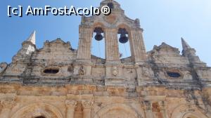 [P53] Mănăstirea Arkadi: frontonul bisericii » foto by Carmen Ion
 - 
<span class="allrVoted glyphicon glyphicon-heart hidden" id="av1208027"></span>
<a class="m-l-10 hidden" id="sv1208027" onclick="voting_Foto_DelVot(,1208027,21565)" role="button">șterge vot <span class="glyphicon glyphicon-remove"></span></a>
<a id="v91208027" class=" c-red"  onclick="voting_Foto_SetVot(1208027)" role="button"><span class="glyphicon glyphicon-heart-empty"></span> <b>LIKE</b> = Votează poza</a> <img class="hidden"  id="f1208027W9" src="/imagini/loader.gif" border="0" /><span class="AjErrMes hidden" id="e1208027ErM"></span>