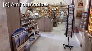 [P77] Mănăstirea Arkadi: magazinul de suvenire din fosta pivniță de vinuri » foto by Carmen Ion
 - 
<span class="allrVoted glyphicon glyphicon-heart hidden" id="av1208051"></span>
<a class="m-l-10 hidden" id="sv1208051" onclick="voting_Foto_DelVot(,1208051,21565)" role="button">șterge vot <span class="glyphicon glyphicon-remove"></span></a>
<a id="v91208051" class=" c-red"  onclick="voting_Foto_SetVot(1208051)" role="button"><span class="glyphicon glyphicon-heart-empty"></span> <b>LIKE</b> = Votează poza</a> <img class="hidden"  id="f1208051W9" src="/imagini/loader.gif" border="0" /><span class="AjErrMes hidden" id="e1208051ErM"></span>