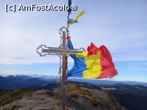 [P22] Pe cel mai inalt vârf al Călimanilor » foto by Mika
 - 
<span class="allrVoted glyphicon glyphicon-heart hidden" id="av1264664"></span>
<a class="m-l-10 hidden" id="sv1264664" onclick="voting_Foto_DelVot(,1264664,21597)" role="button">șterge vot <span class="glyphicon glyphicon-remove"></span></a>
<a id="v91264664" class=" c-red"  onclick="voting_Foto_SetVot(1264664)" role="button"><span class="glyphicon glyphicon-heart-empty"></span> <b>LIKE</b> = Votează poza</a> <img class="hidden"  id="f1264664W9" src="/imagini/loader.gif" border="0" /><span class="AjErrMes hidden" id="e1264664ErM"></span>