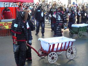 [P09] Cărucioarele cu gogoși!  » foto by nelu73
 - 
<span class="allrVoted glyphicon glyphicon-heart hidden" id="av1050307"></span>
<a class="m-l-10 hidden" id="sv1050307" onclick="voting_Foto_DelVot(,1050307,21648)" role="button">șterge vot <span class="glyphicon glyphicon-remove"></span></a>
<a id="v91050307" class=" c-red"  onclick="voting_Foto_SetVot(1050307)" role="button"><span class="glyphicon glyphicon-heart-empty"></span> <b>LIKE</b> = Votează poza</a> <img class="hidden"  id="f1050307W9" src="/imagini/loader.gif" border="0" /><span class="AjErrMes hidden" id="e1050307ErM"></span>